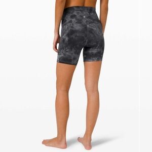 Lululemon Align Short *6"
Diamond Dye Pitch Grey Graphite Grey